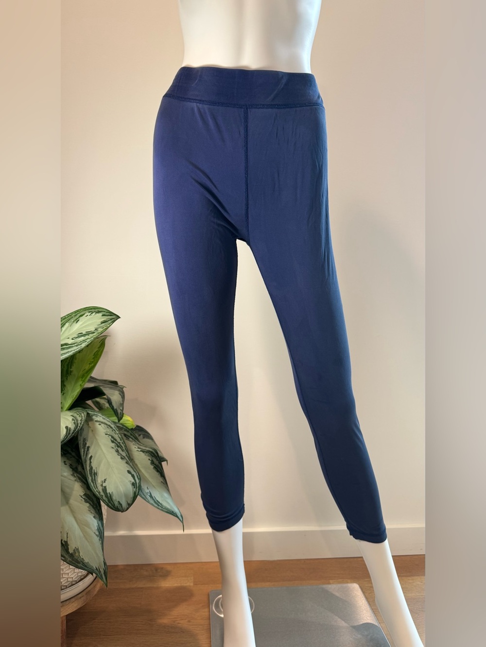 Lands’ End 100% Silk Thermal Base Layer Leggings Navy Medium Petite 10-12